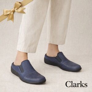 Clarks Womens Slip-On Comfort Clogs Size 5 Blue